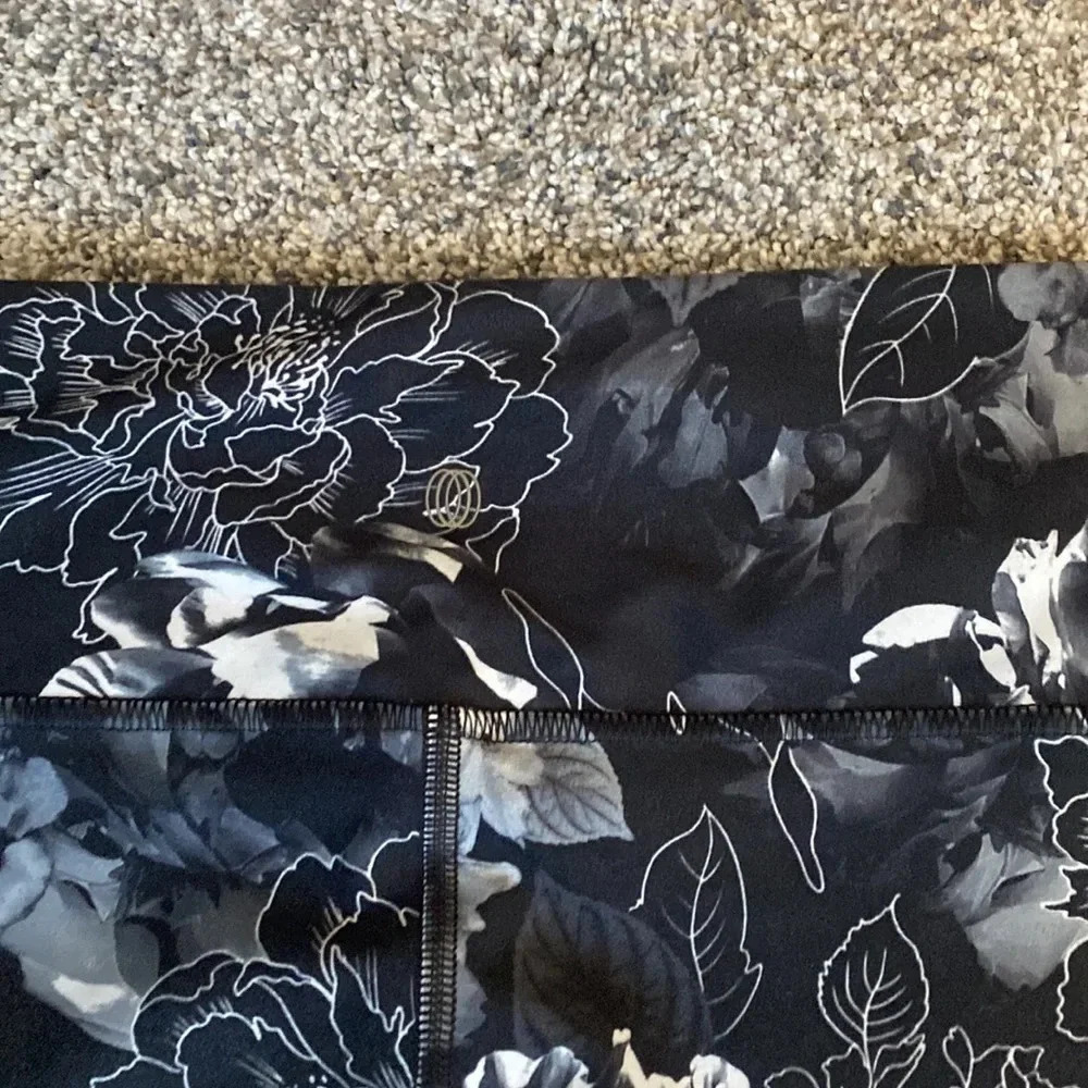 Balance Collection Black/White Floral Leggings - Picture 5 of 5